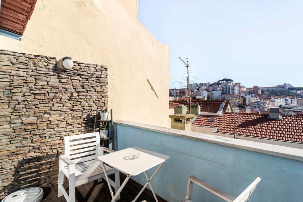 Apartment 16 - Skyline Terrace *
